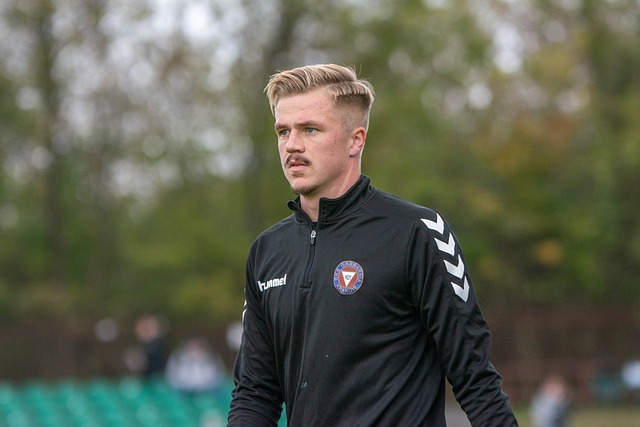 而像里斯 而像里斯